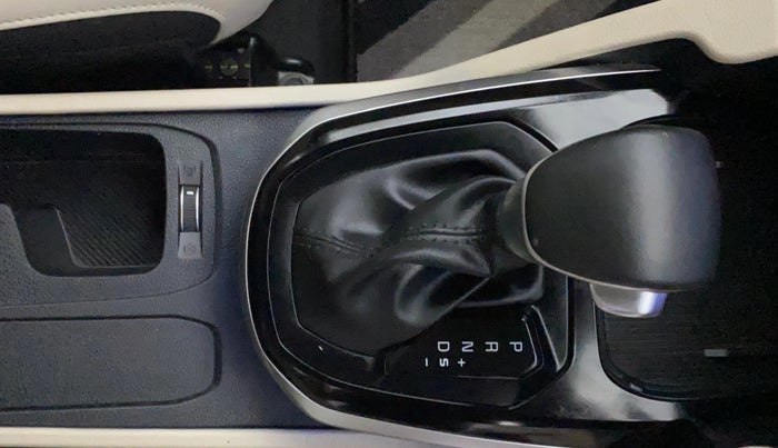 2022 KIA CARENS LUXURY PLUS 1.4 PETROL DCT 7 STR, Petrol, Automatic, 42,428 km, Gear Lever