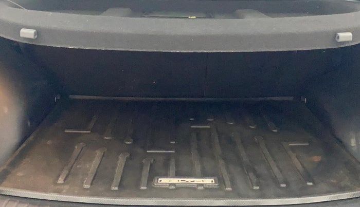 2023 KIA SELTOS HTX 1.5 DIESEL AT, Diesel, Automatic, 31,918 km, Boot Inside