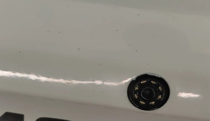 2014 Volkswagen Polo HIGHLINE1.2L, Petrol, Manual, 1,24,334 km, Parking Camera