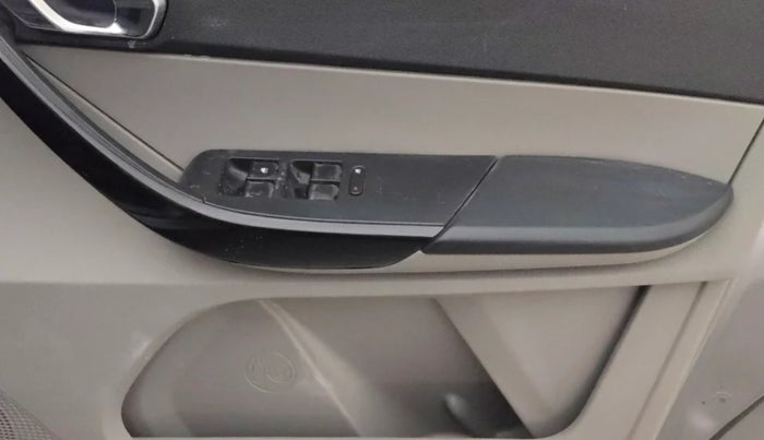 2018 Tata Tiago XZ PETROL, Petrol, Manual, 15,760 km, Driver Side Door Panels Control