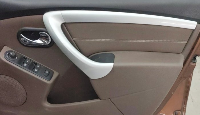 2017 Renault Duster 110 PS RXZ 4X2 AMT DIESEL, Diesel, Automatic, 75,759 km, Driver Side Door Panels Control