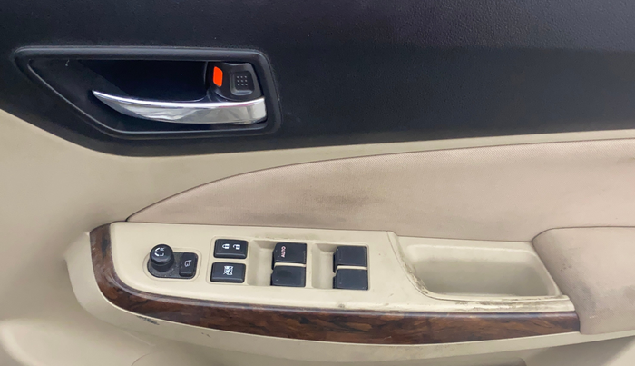 2019 Maruti Dzire ZXI, Petrol, Manual, 51,962 km, Driver Side Door Panels Control