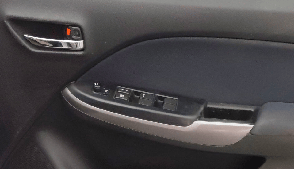 2020 Toyota Glanza V CVT, Petrol, Automatic, 70,863 km, Driver Side Door Panels Control