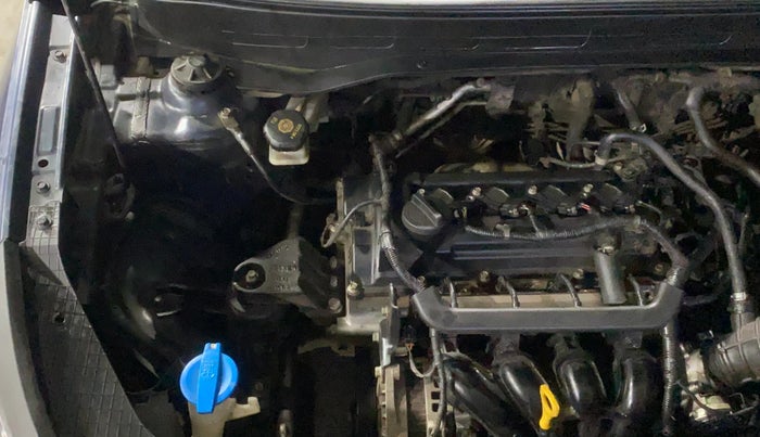 2020 Hyundai VENUE S 1.2, Petrol, Manual, 54,006 km, Engine View - Right