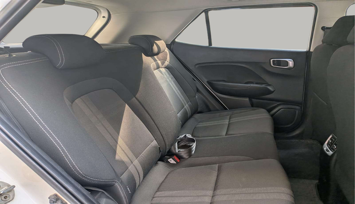 2021 Hyundai VENUE SX 1.0 TURBO IMT, Petrol, Manual, 39,323 km, Right Side Rear Door Cabin