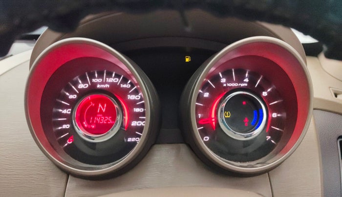 2015 Mahindra XUV500 W8, Diesel, Manual, 1,14,318 km, Odometer Image