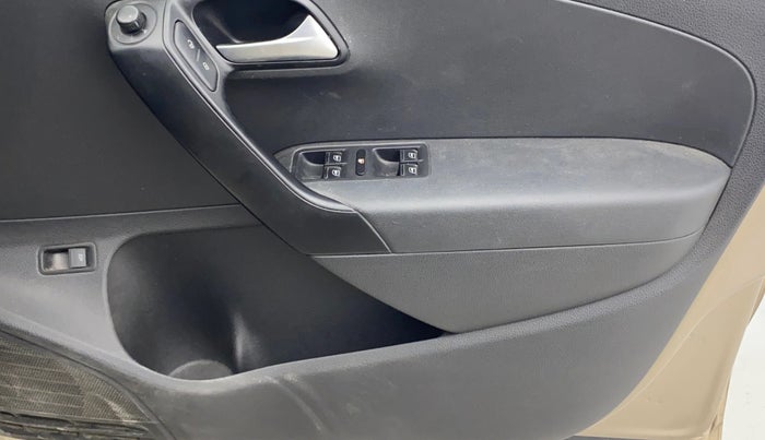 2016 Volkswagen Vento COMFORTLINE 1.6, Petrol, Manual, 57,055 km, Driver Side Door Panels Control