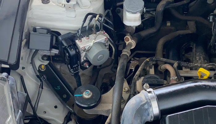 2017 Maruti Ciaz DELTA 1.4 MT PETROL, Petrol, Manual, 75,177 km, Engine View - Right