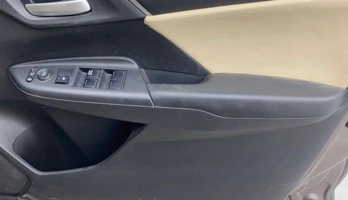 2017 Honda Jazz 1.2L I-VTEC V AT, Petrol, Automatic, 60,193 km, Driver Side Door Panels Control