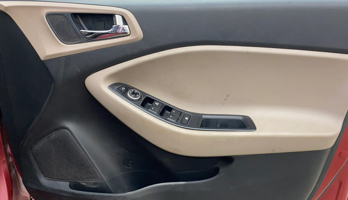 2017 Hyundai Elite i20 SPORTZ 1.2, Petrol, Manual, 92,495 km, Driver Side Door Panels Control