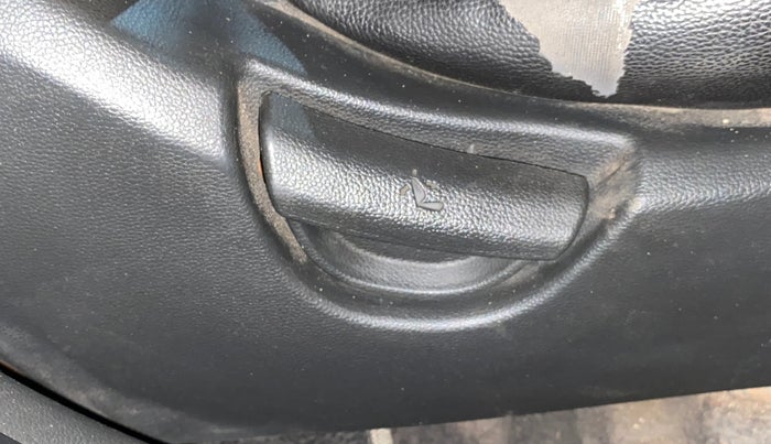 2014 Hyundai Grand i10 SPORTZ 1.2 KAPPA VTVT, Petrol, Manual, 87,701 km, Driver Side Adjustment Panel