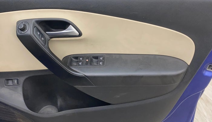 2020 Volkswagen Vento HIGHLINE PLUS 1.0L TSI, Petrol, Manual, 75,662 km, Driver Side Door Panels Control