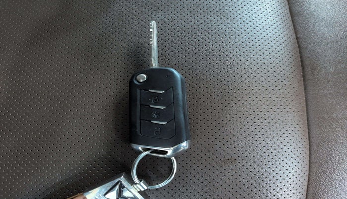 2024 Mahindra SCORPIO-N N Z8 S Petrol AT, Petrol, Automatic, 20,634 km, Key Close Up