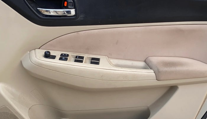 2019 Maruti Dzire VXI, Petrol, Manual, 85,316 km, Driver Side Door Panels Control