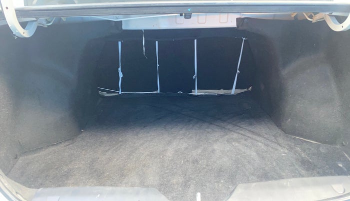 2016 Maruti Ciaz VXI+, Petrol, Manual, 95,901 km, Boot Inside