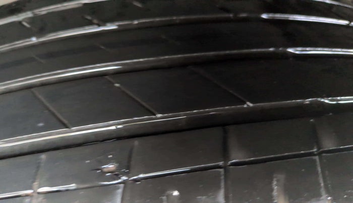 2019 Jeep Compass LIMITED PLUS PETROL AT, Petrol, Automatic, 81,091 km, Left Front Tyre Tread