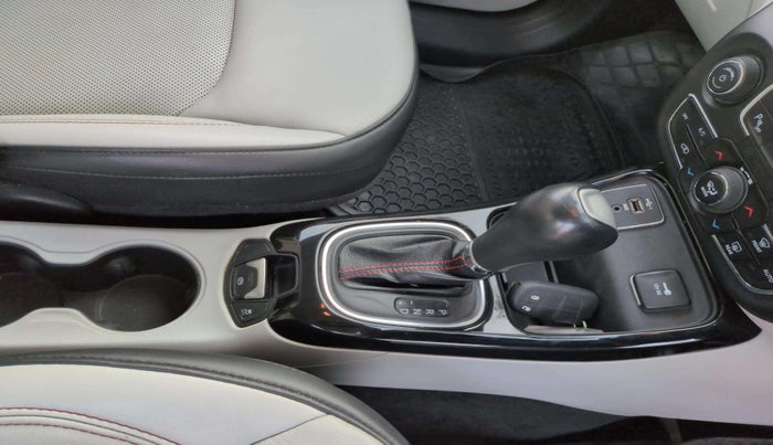 2019 Jeep Compass LIMITED PLUS PETROL AT, Petrol, Automatic, 81,091 km, Gear Lever