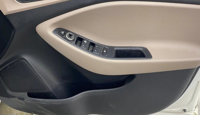 2017 Hyundai Elite i20 ASTA 1.2, Petrol, Manual, 28,372 km, Driver Side Door Panels Control