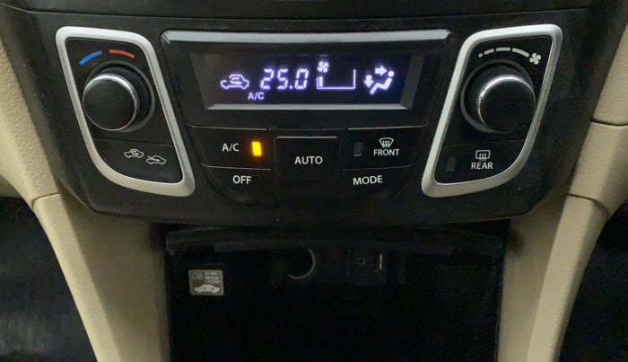 2016 Maruti Ciaz VDI+ SHVS, Diesel, Manual, 1,06,307 km, Automatic Climate Control