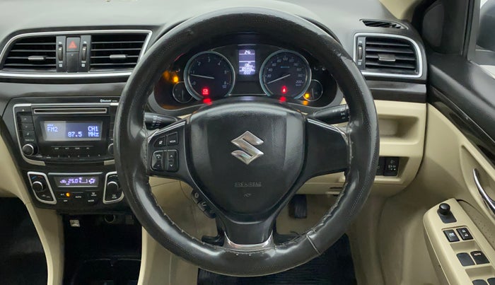 2016 Maruti Ciaz VDI+ SHVS, Diesel, Manual, 1,06,307 km, Steering Wheel Close Up