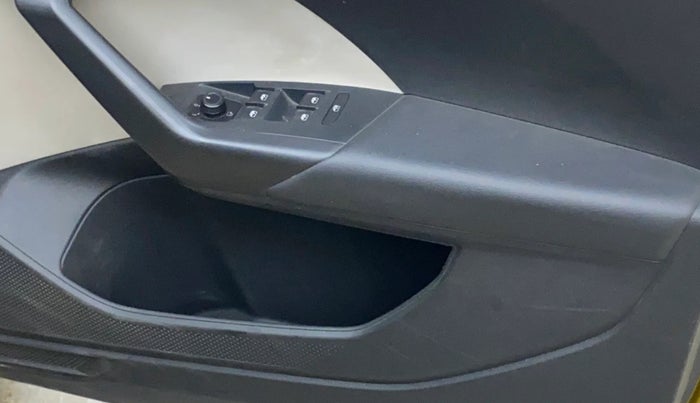 2021 Volkswagen TAIGUN  GT PLUS 1.5 TSI MT, Petrol, Manual, 69,553 km, Driver Side Door Panels Control