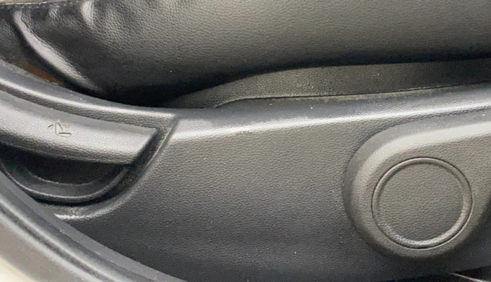 2014 Hyundai Grand i10 ASTA 1.2 KAPPA VTVT, Petrol, Manual, 72,604 km, Driver Side Adjustment Panel