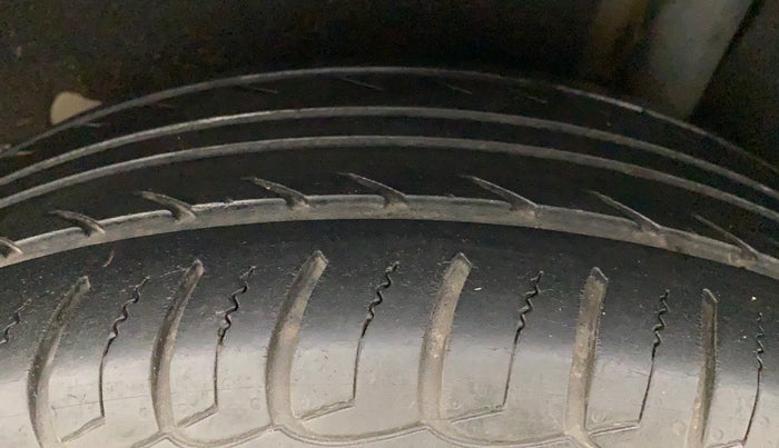 2014 Ford Ecosport TITANIUM 1.5L DIESEL (OPT), Diesel, Manual, 96,436 km, Left Rear Tyre Tread