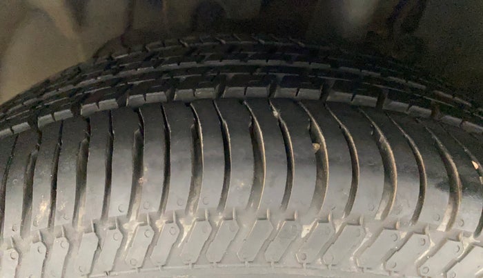 2014 Ford Ecosport TITANIUM 1.5L DIESEL (OPT), Diesel, Manual, 96,436 km, Left Front Tyre Tread