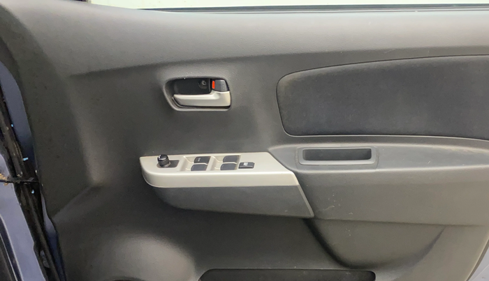 2012 Maruti Wagon R 1.0 VXI, Petrol, Manual, 63,573 km, Driver Side Door Panels Control