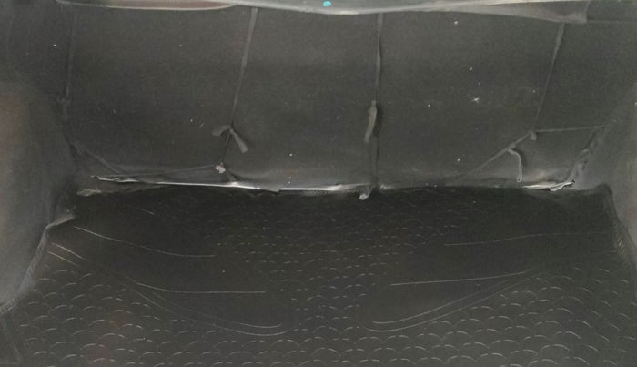 2015 Maruti Swift Dzire VXI, Petrol, Manual, 1,25,003 km, Boot Inside