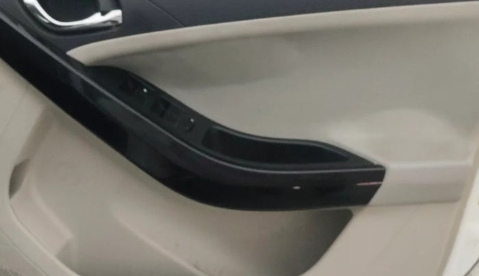 2020 Tata NEXON XZ PLUS DIESEL, Diesel, Manual, 48,030 km, Driver Side Door Panels Control