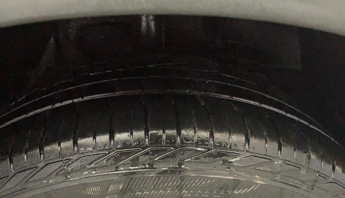 2019 Tata NEXON XMA PETROL, Petrol, Automatic, 33,035 km, Right Front Tyre Tread