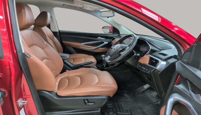 2020 MG HECTOR PLUS SHARP 2.0 DIESEL TURBO MT 6-STR, Diesel, Manual, 59,697 km, Right Side Front Door Cabin