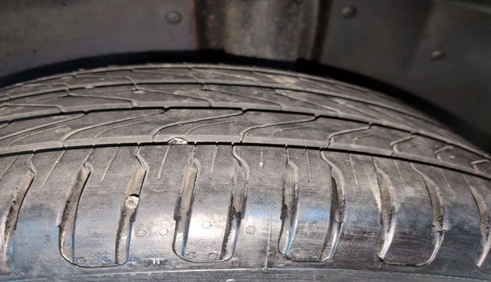 2020 MG HECTOR PLUS SHARP 2.0 DIESEL TURBO MT 6-STR, Diesel, Manual, 59,697 km, Left Rear Tyre Tread