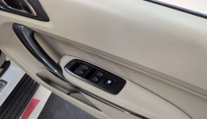 2018 Ford Endeavour TITANIUM 2.2 4X2 AT, Diesel, Automatic, 63,025 km, Driver Side Door Panels Control