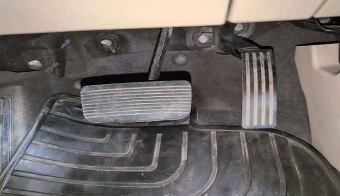 2018 Ford Endeavour TITANIUM 2.2 4X2 AT, Diesel, Automatic, 63,025 km, Pedals