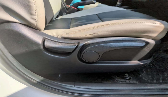 2018 Hyundai Creta SX AT 1.6 PETROL, Petrol, Automatic, 52,281 km, Driver Side Adjustment Panel