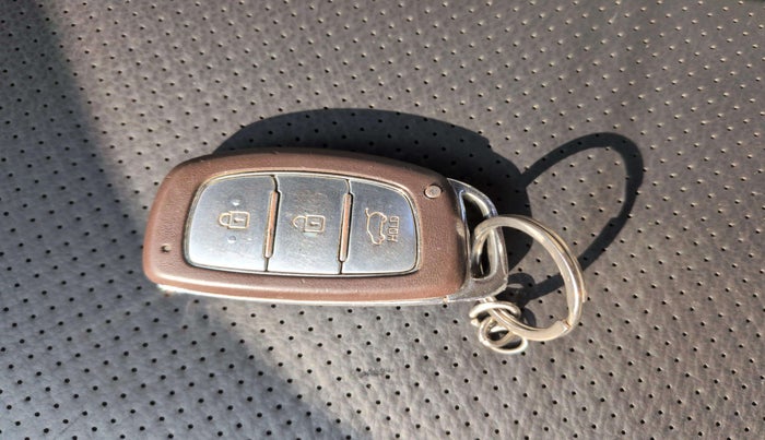 2018 Hyundai Creta SX AT 1.6 PETROL, Petrol, Automatic, 52,281 km, Key Close Up