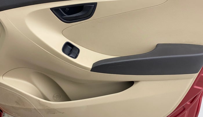 2018 Hyundai Eon ERA +, Petrol, Manual, 39,886 km, Driver Side Door Panels Control