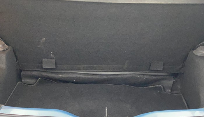 2024 Tata PUNCH ADVENTURE AMT, Petrol, Automatic, 4,233 km, Boot Inside