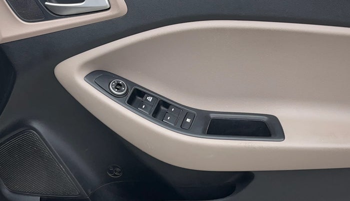 2019 Hyundai Elite i20 MAGNA PLUS 1.2, Petrol, Manual, 61,702 km, Driver Side Door Panels Control