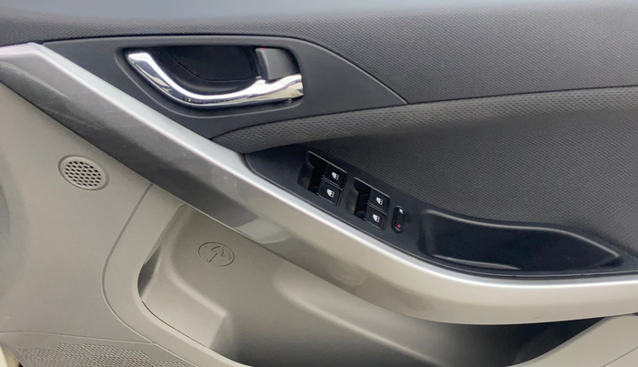 2018 Tata NEXON XZ PLUS DIESEL, Diesel, Manual, 42,587 km, Driver Side Door Panels Control