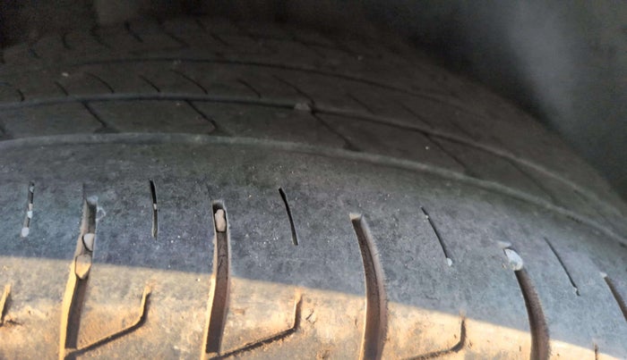 2022 KIA SELTOS GTX PLUS AT 1.5 DIESEL, Diesel, Automatic, 47,335 km, Left Front Tyre Tread