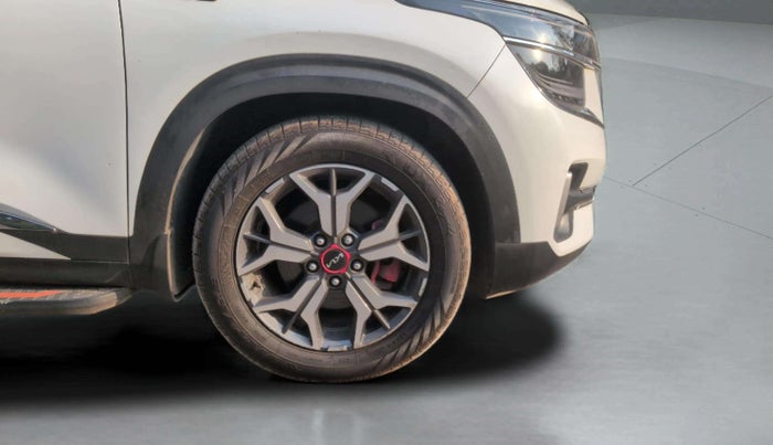 2022 KIA SELTOS GTX PLUS AT 1.5 DIESEL, Diesel, Automatic, 47,335 km, Right Front Wheel