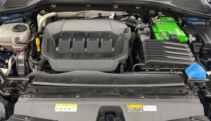 2021 Skoda Octavia STYLE 2.0, Petrol, Automatic, 94,384 km, Engine View