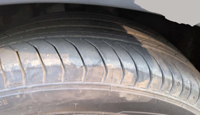 2021 Volkswagen TAIGUN GT PLUS 1.5 TSI DSG, Petrol, Automatic, 39,135 km, Left Front Tyre Tread