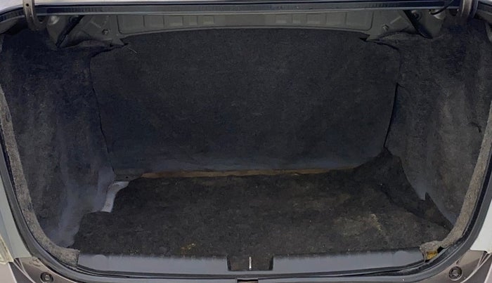 2014 Honda Amaze 1.5L I-DTEC VX, Diesel, Manual, 58,362 km, Boot Inside