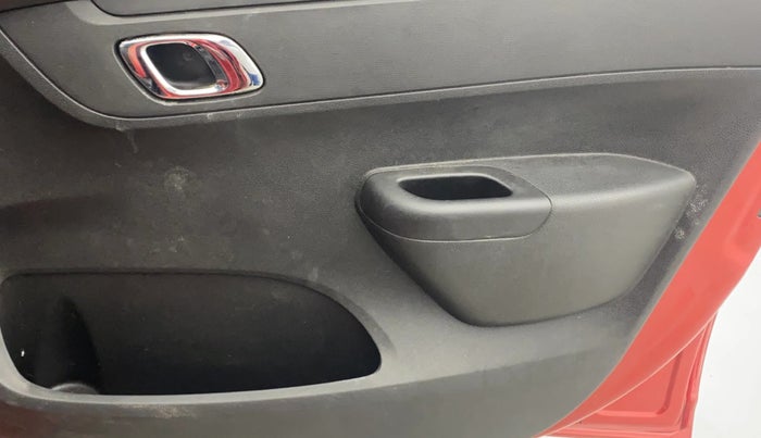 2019 Renault Kwid RXT 1.0 AMT, Petrol, Automatic, 29,568 km, Driver Side Door Panels Control