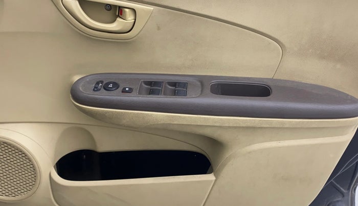 2013 Honda Brio S MT, Petrol, Manual, 35,091 km, Driver Side Door Panels Control