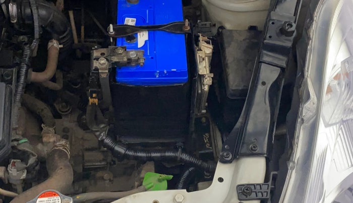 2014 Maruti Swift VXI, Petrol, Manual, 37,134 km, Engine View - Left